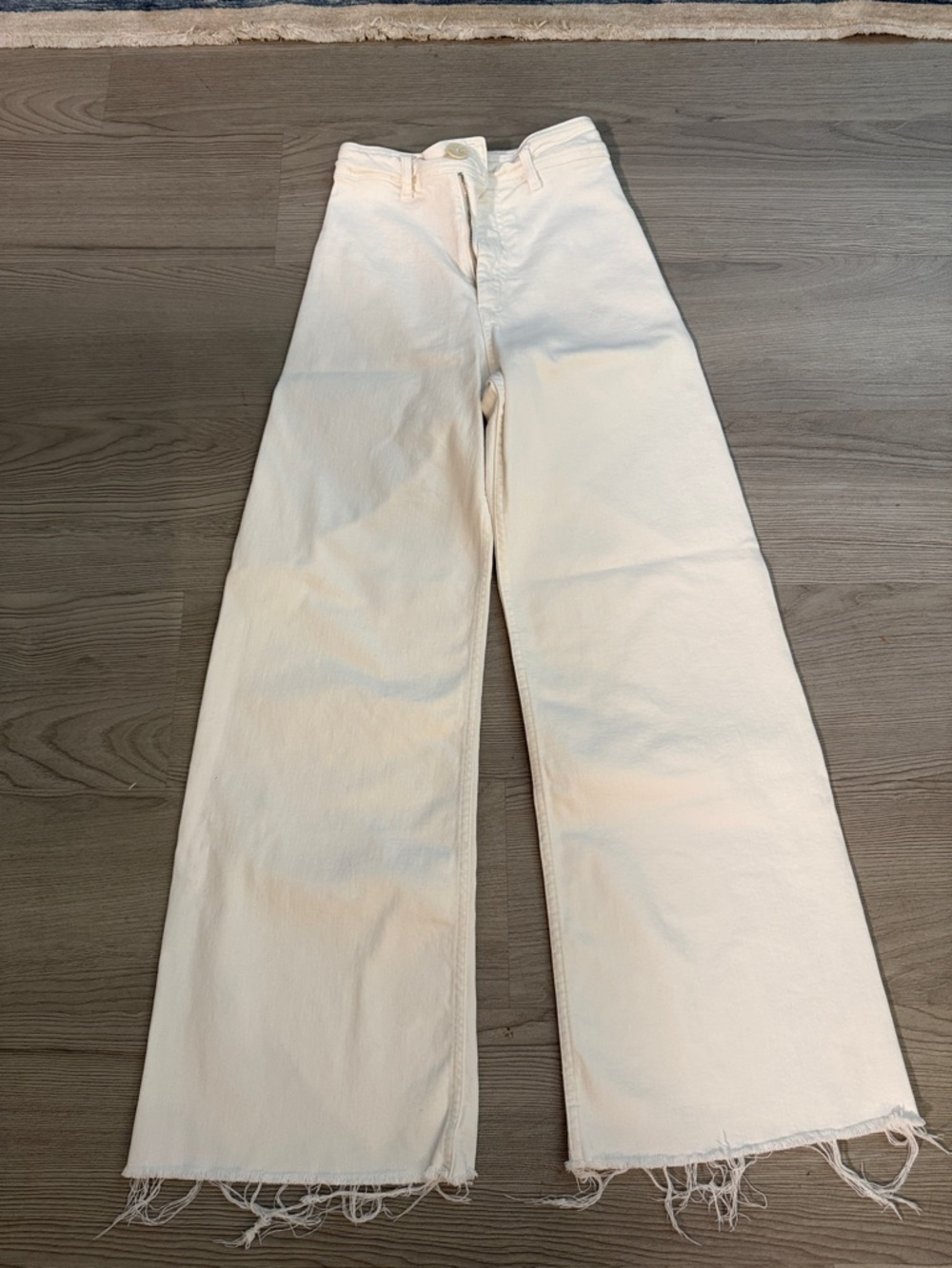 Zara Cream High-Rise Wide Leg Jeans with Frayed Hem